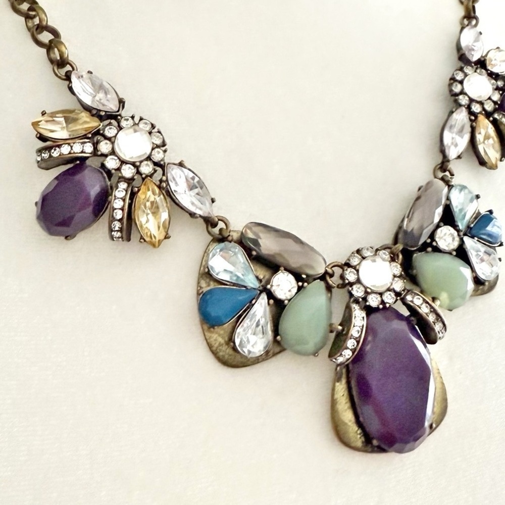 Antiqued Brass Jewel Tones Rhinestone Crystal Bib Necklace 17”in Vintage Y2K - Picture 3 of 9